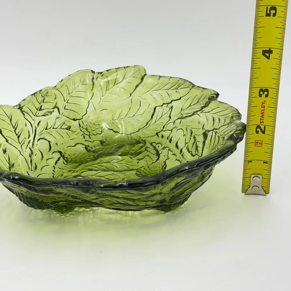Vtg Indiana Glass Green Loganberry Leaf Bowl Scalloped Serving Candy‎ Dish 7in